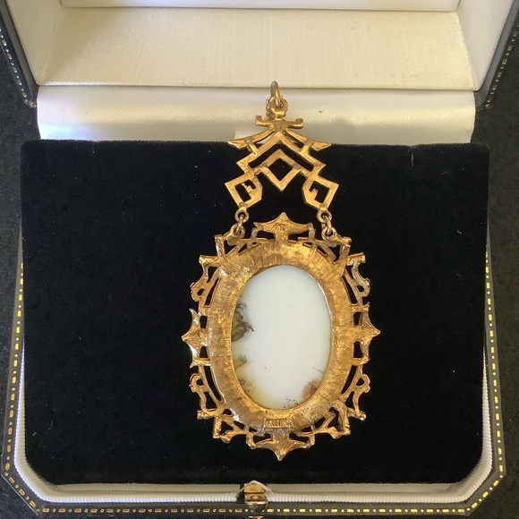 Vintage ART signed Asian temple style hand painted pendant necklace. - Picture 6 of 7